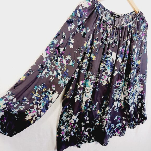 Ellen Tracy, 3X Top, Gray w/ Abstract Floral Print, Long Sleeve, Flowy Full Cut - Picture 3 of 14